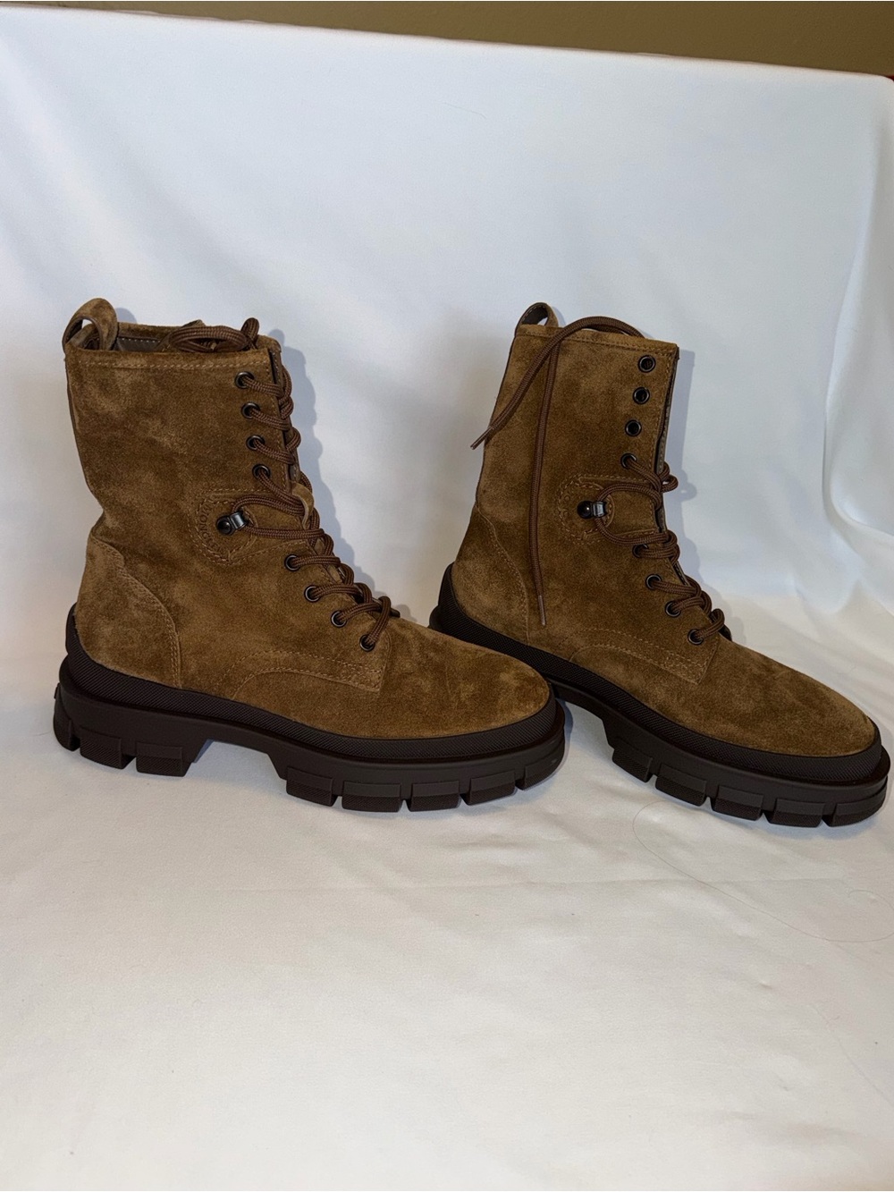 Moncler Suede Combat Lug Sole Boots Brown Size 39 New - Picture 3 of 5